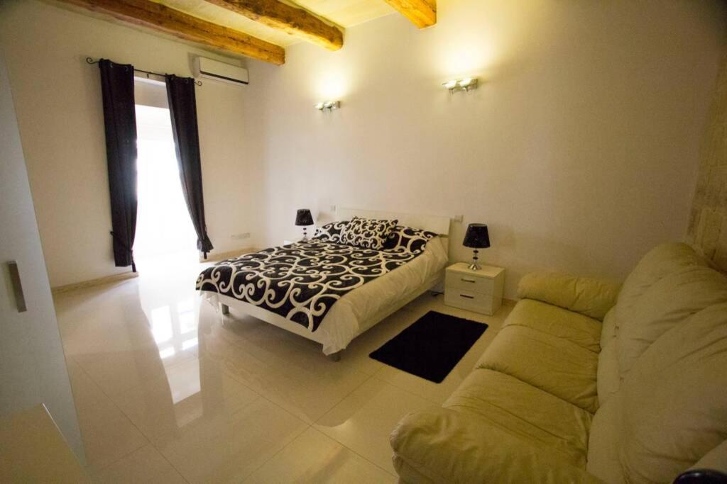 Valletta-Central Duplex Maisonette ภายนอก รูปภาพ